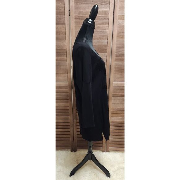 Chico's 2 Velvet-Applique Floral Sweater Large L Long Black V-Neck Tunic Top - Picture 4 of 9